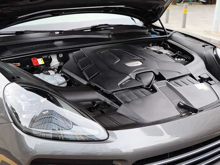 Фото 10 - Porsche Cayenne