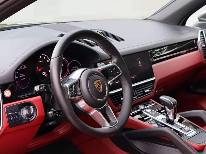 Фото 13 - Porsche Cayenne