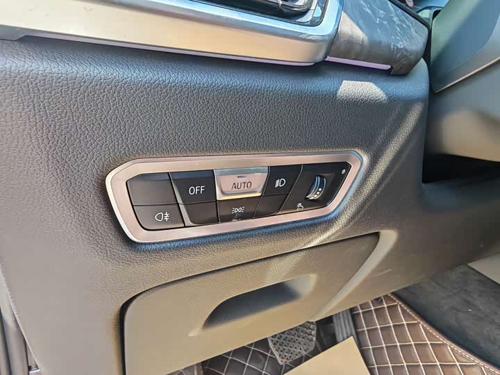 Фото 13 - BMW X5