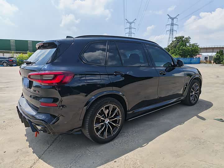 Фото 16 - BMW X5