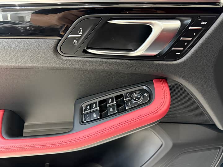 Фото 11 - Porsche Macan