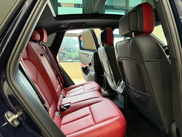 Фото 14 - Porsche Macan