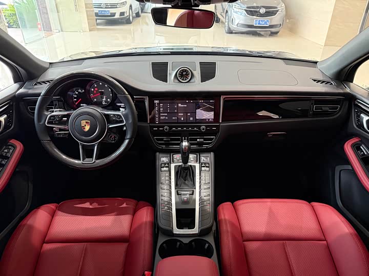 Фото 15 - Porsche Macan