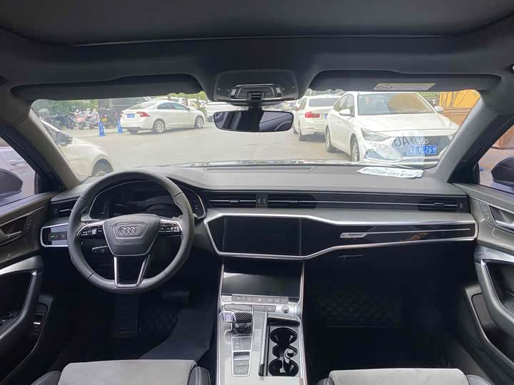 Фото 6 - Audi A6L