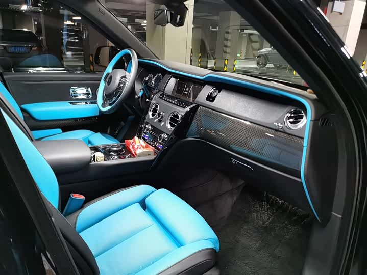 Фото 7 - Rolls-Royce Cullinan