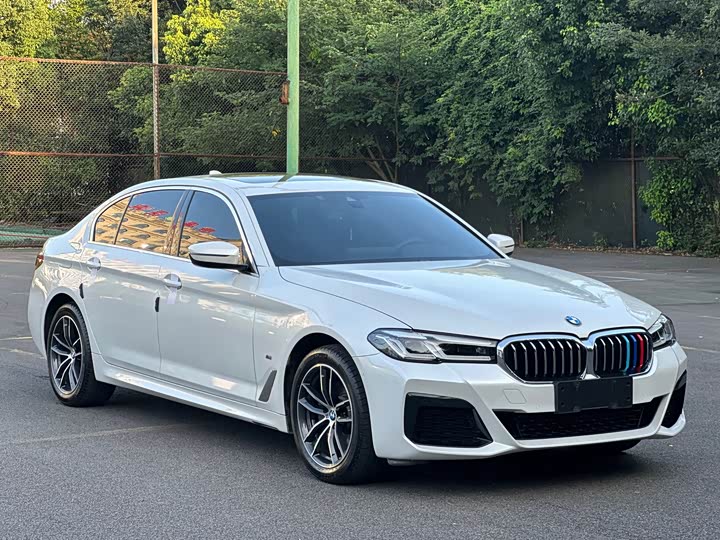 Фото 3 - BMW 5 Series