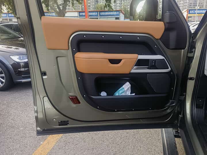 Фото 3 - Land Rover Defender