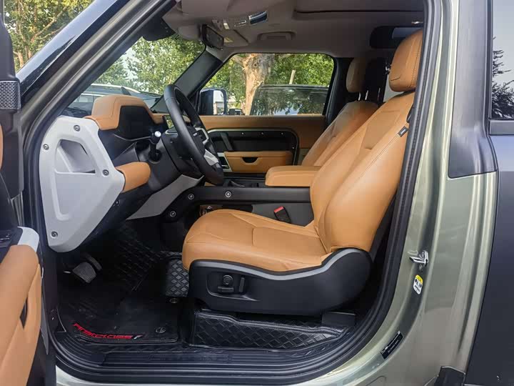 Фото 4 - Land Rover Defender