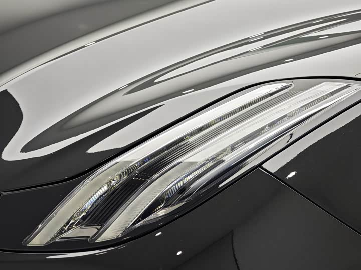 Фото 13 - Zeekr 001