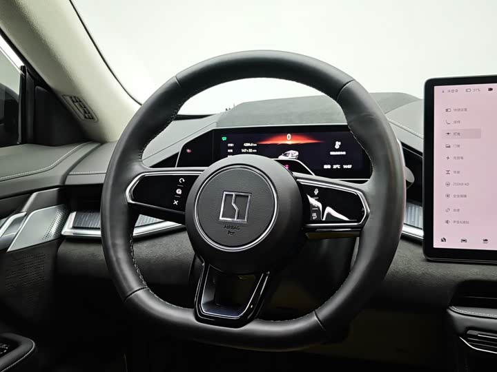 Фото 17 - Zeekr 001