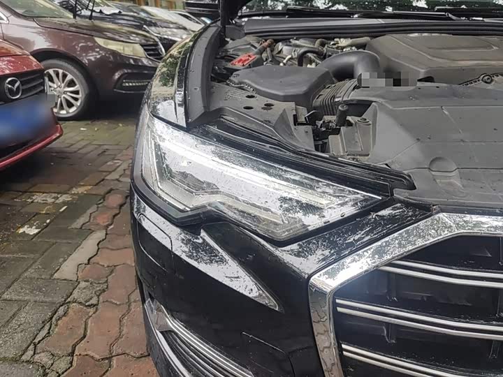 Фото 32 - Audi A6L