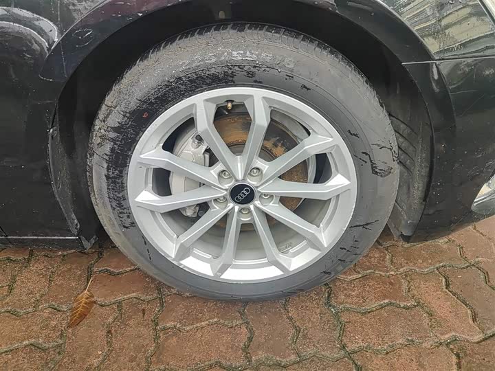 Фото 33 - Audi A6L