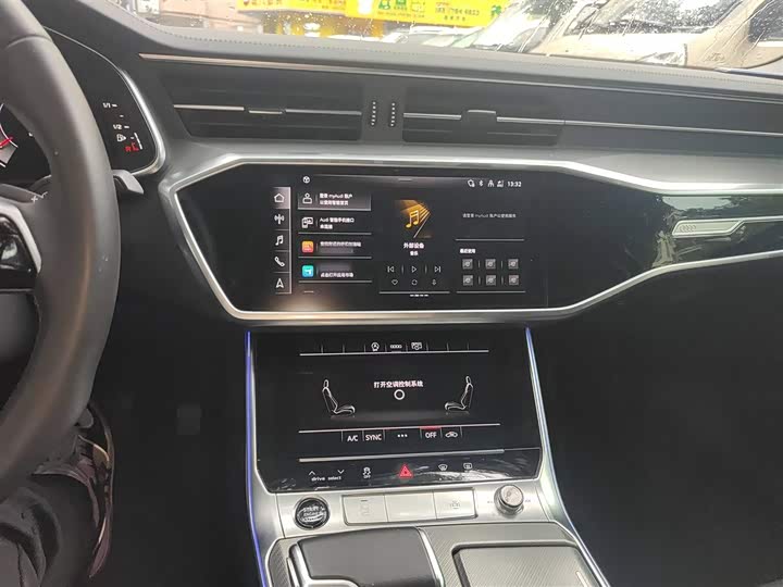 Фото 6 - Audi A6L
