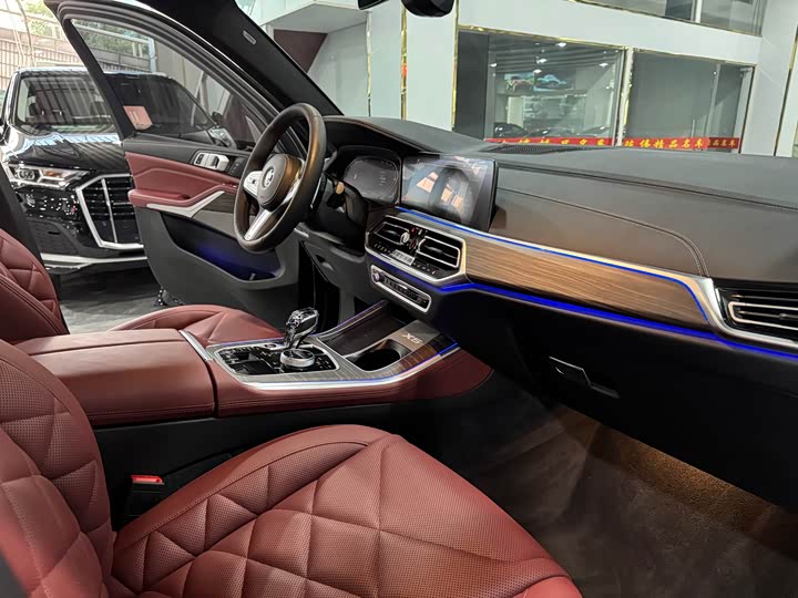 Фото 13 - BMW X5