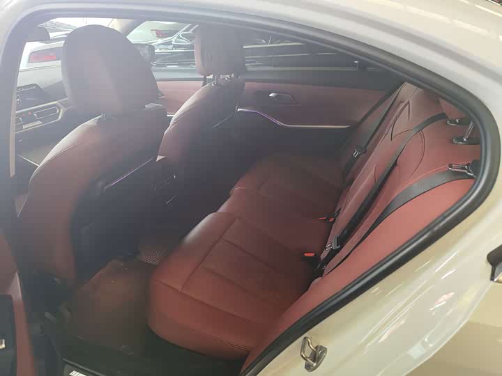 Фото 10 - BMW 3 Series