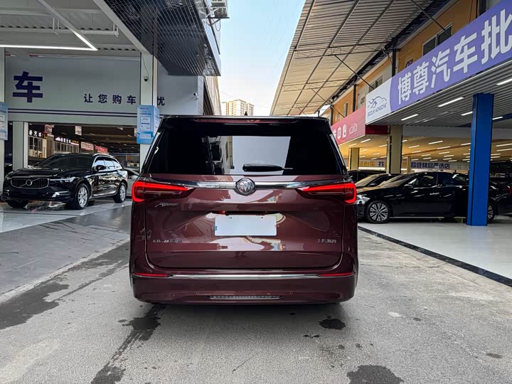 Фото 27 - Buick GL8 ES