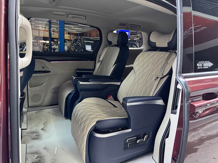 Фото 9 - Buick GL8 ES