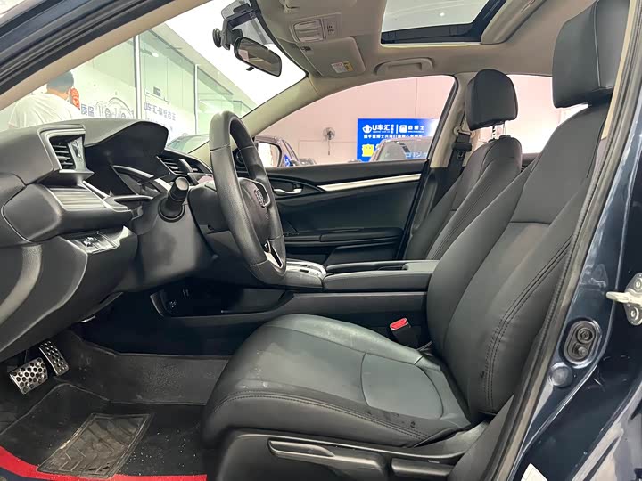 Фото 4 - Honda Civic