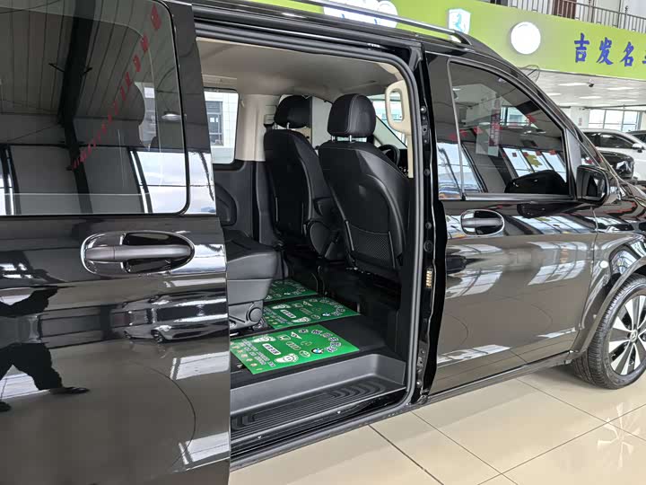 Фото 10 - Mercedes-Benz Vito