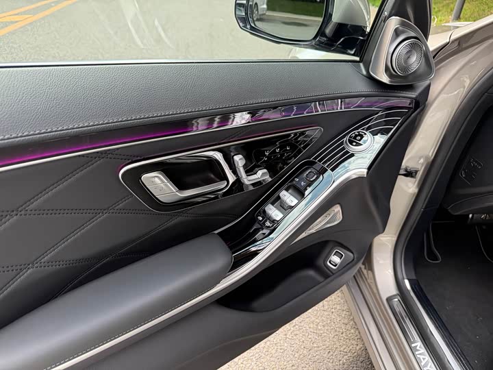 Фото 2 - Mercedes-Benz Maybach S-Class