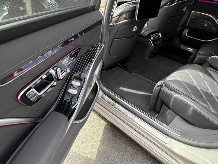Фото 5 - Mercedes-Benz Maybach S-Class