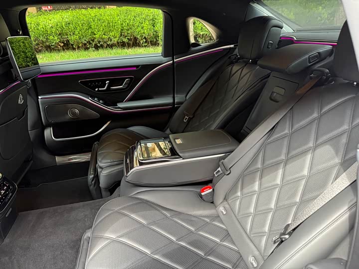 Фото 6 - Mercedes-Benz Maybach S-Class