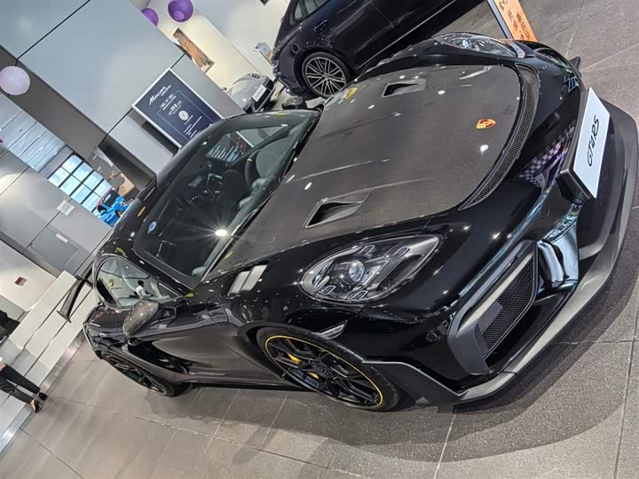 Фото 1 - Porsche 718