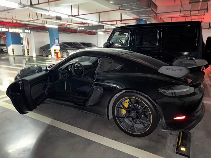 Фото 4 - Porsche 718