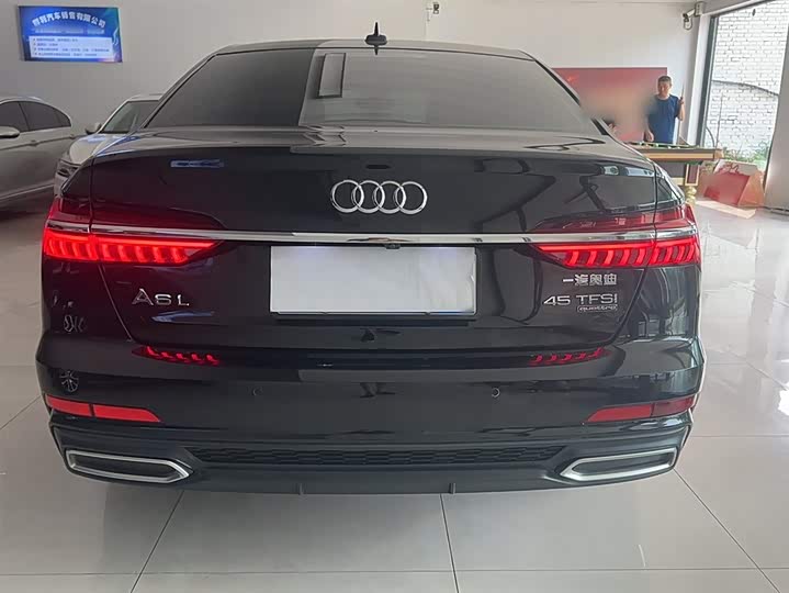Фото 7 - Audi A6L