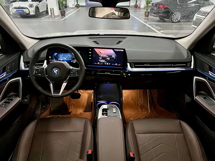 Фото 7 - BMW iX1