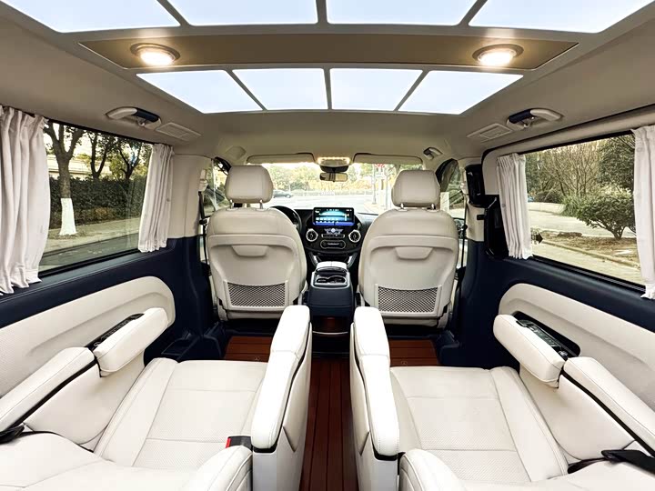 Фото 16 - Mercedes-Benz Vito