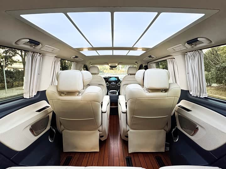 Фото 18 - Mercedes-Benz Vito