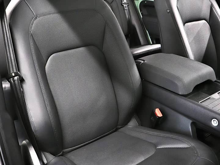 Фото 16 - Land Rover Defender