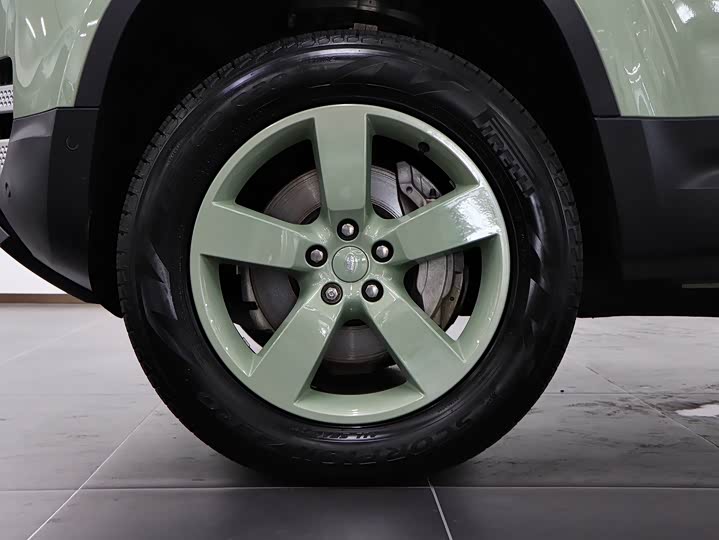 Фото 8 - Land Rover Defender