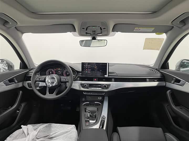 Фото 6 - Audi A4L