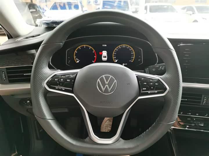 Фото 3 - Volkswagen Passat