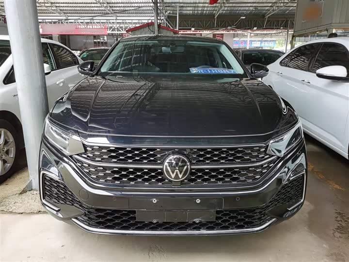 Фото 7 - Volkswagen Passat