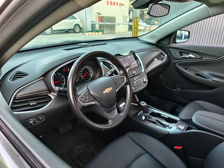 Фото 12 - Chevrolet Malibu XL