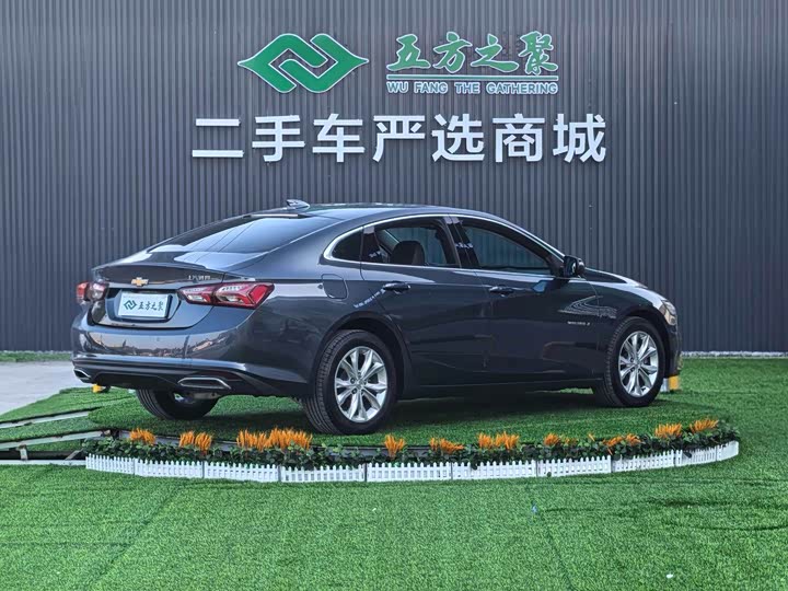 Фото 19 - Chevrolet Malibu XL