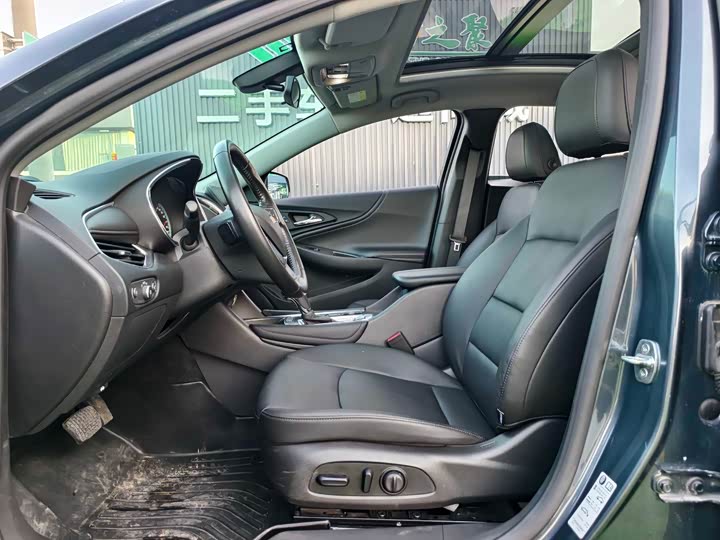 Фото 8 - Chevrolet Malibu XL