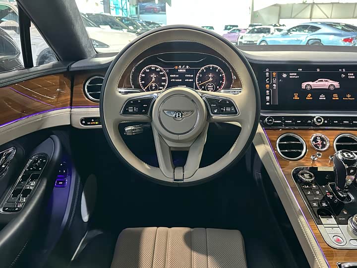 Фото 12 - Bentley Continental GT