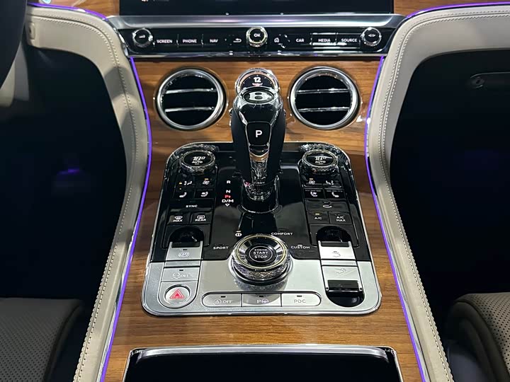 Фото 13 - Bentley Continental GT