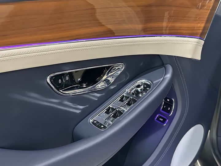 Фото 8 - Bentley Continental GT