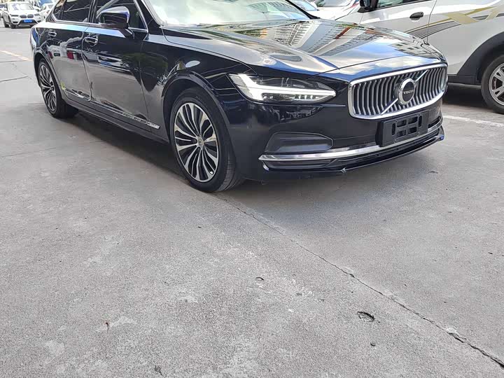 Фото 3 - Volvo S90