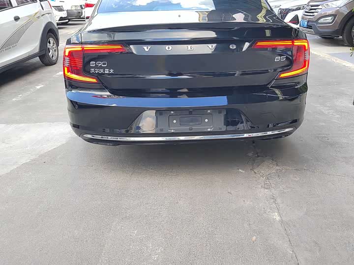 Фото 5 - Volvo S90