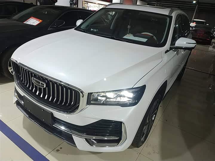 Фото 2 - Geely Monjaro