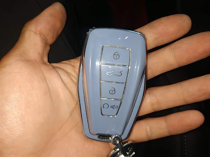 Фото 9 - Geely Monjaro