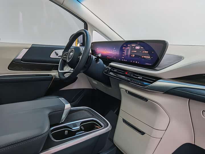 Фото 10 - Buick GL8 Century