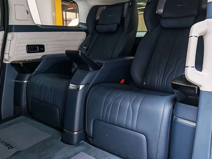 Фото 11 - Buick GL8 Century