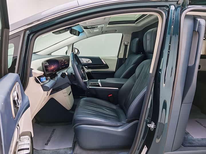 Фото 8 - Buick GL8 Century